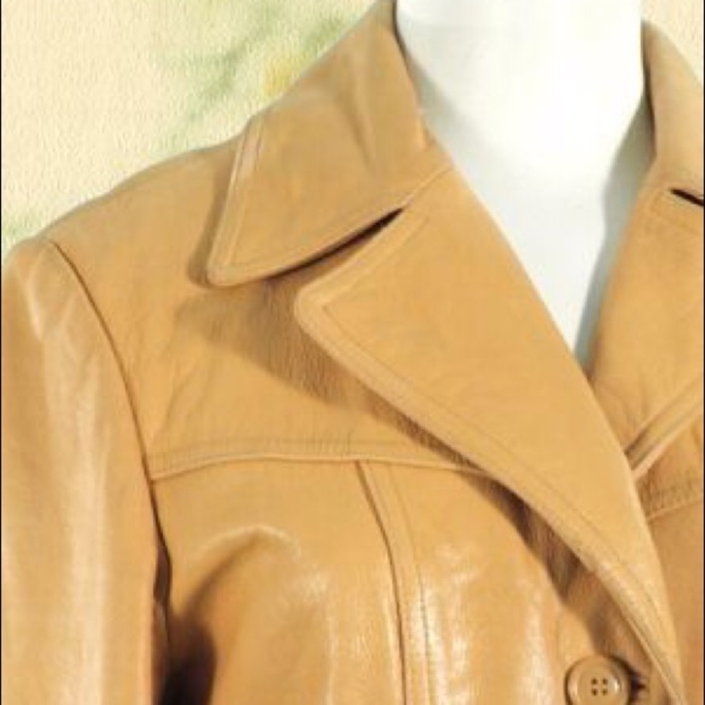 Buttery soft leather short trench - Picture 2 of 6